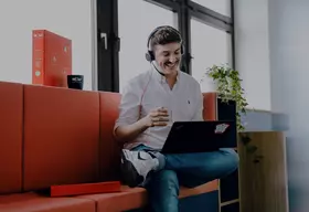 Student am Laptop Student am Laptop