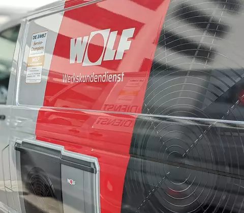 WOLF-Servicefahrzeug Werkskundendienst
