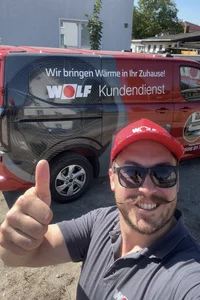 Wolf Markenbotschafter on Tour mit Servicefahrzeug
